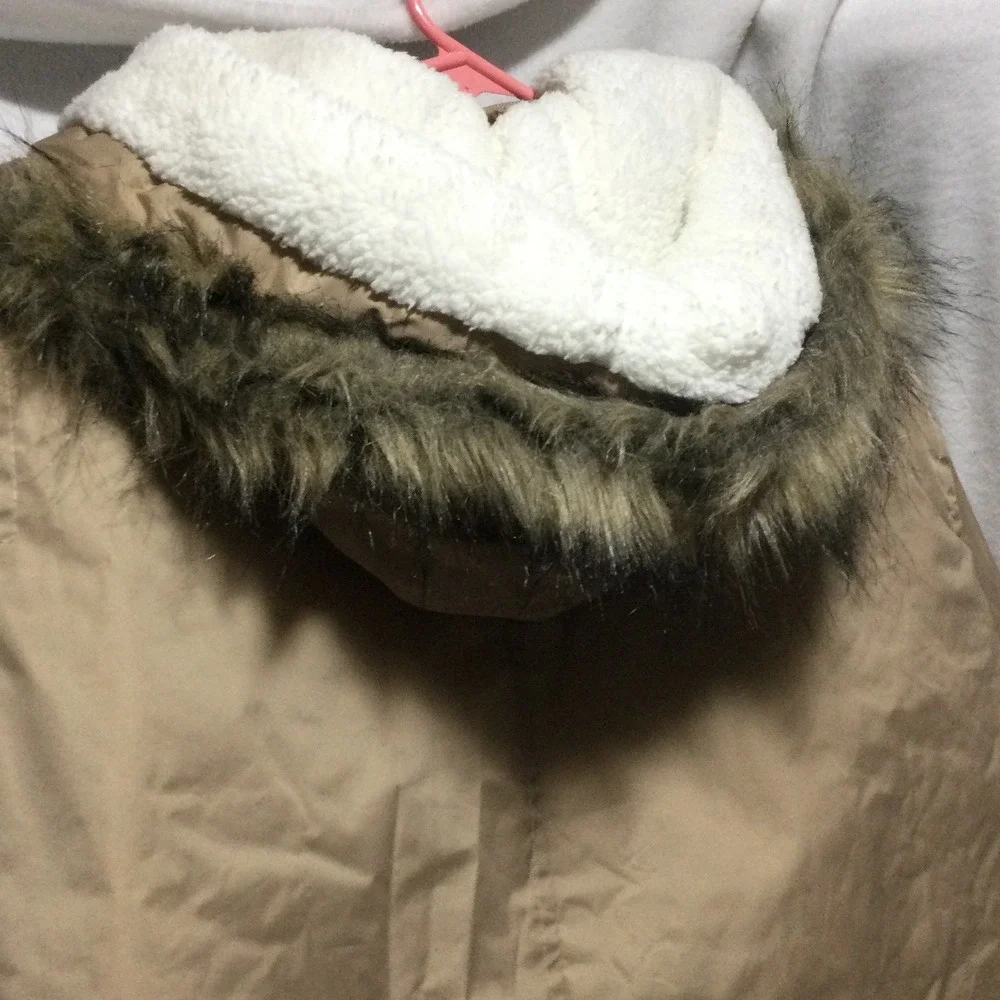 Bella Donna Moda Italiana Beige Quilted Lined Parka Jacket with Faux Fur Hood XL